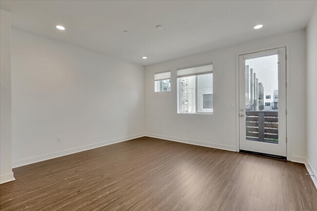 Building Photo - 1429 Prescott St