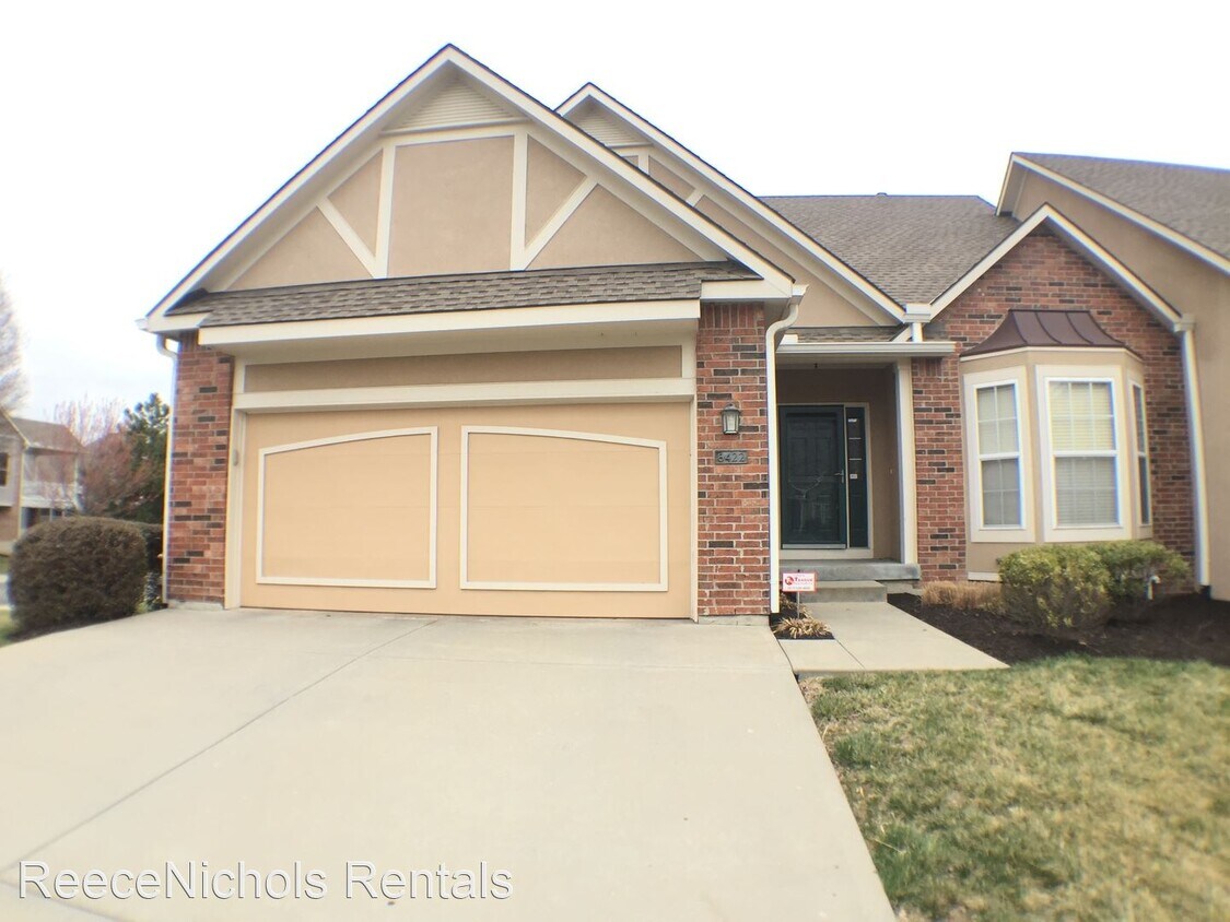 Primary Photo - 3 br, 3 bath House - 6422 W 134th Terr
