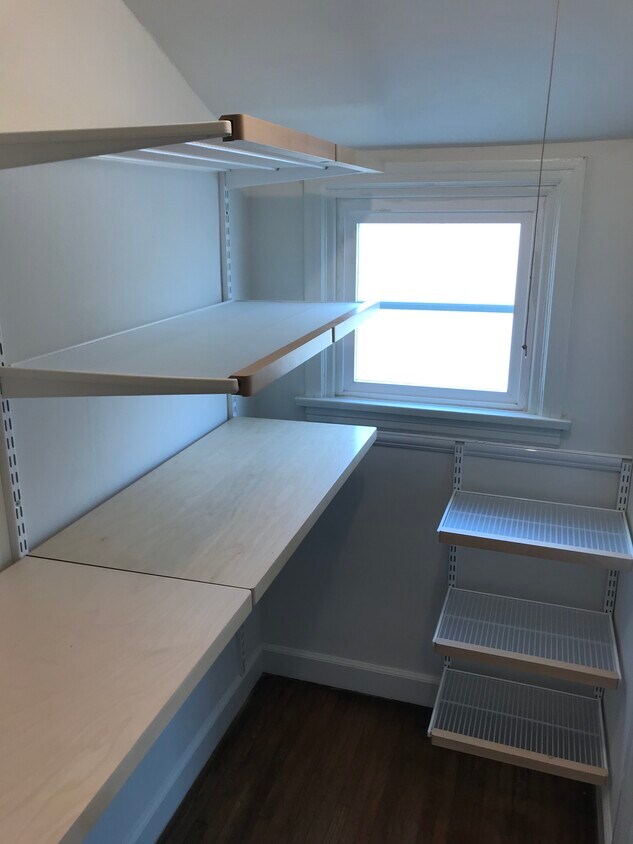 Closet - 6360 W 6th St