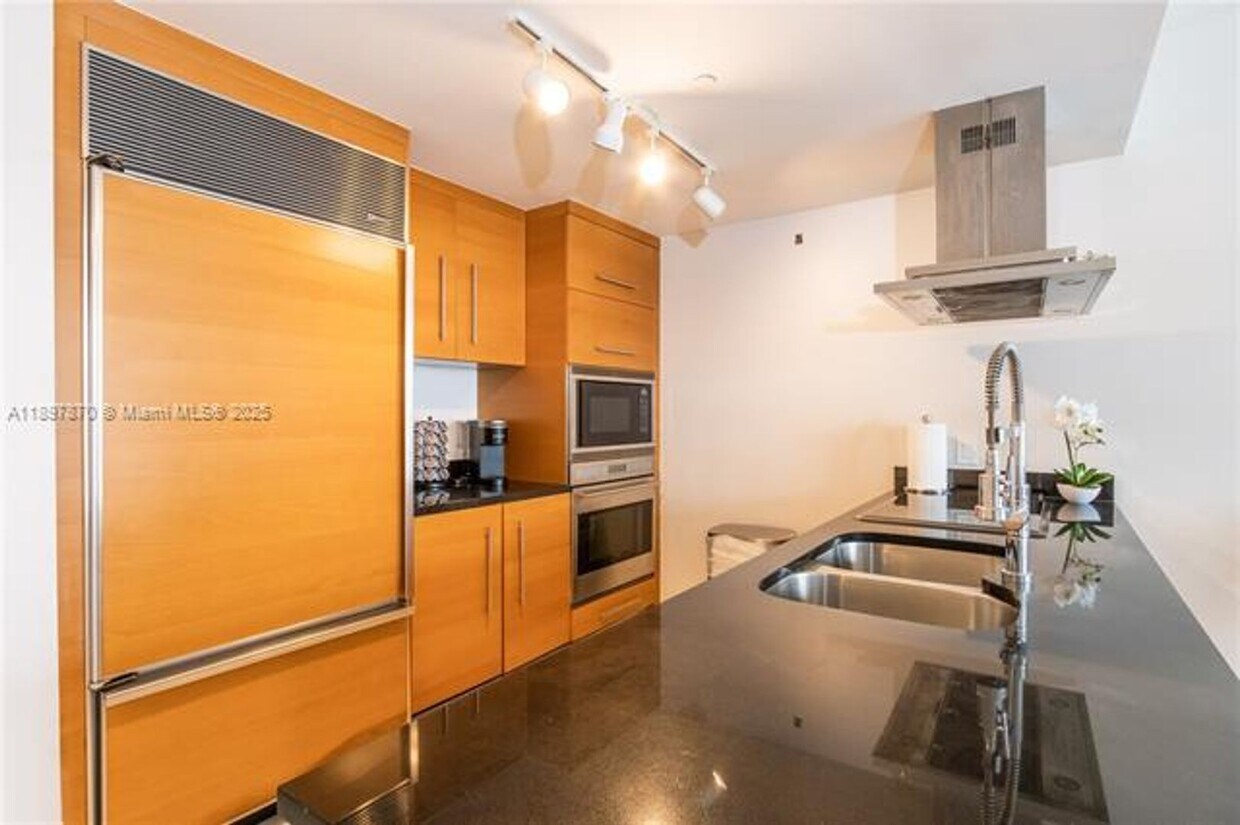 Foto principal - 485 Brickell Ave