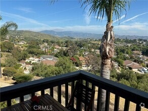 Building Photo - 3875 Ravenswood Dr