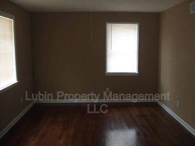 Building Photo - 2630 Whitman Ave