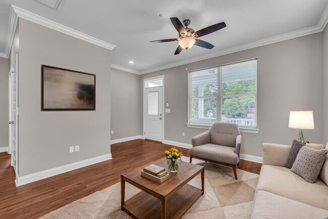 Foto del edificio - 702 Moore St