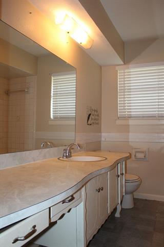 Foto del edificio - 6020 Cedar Glen Dr