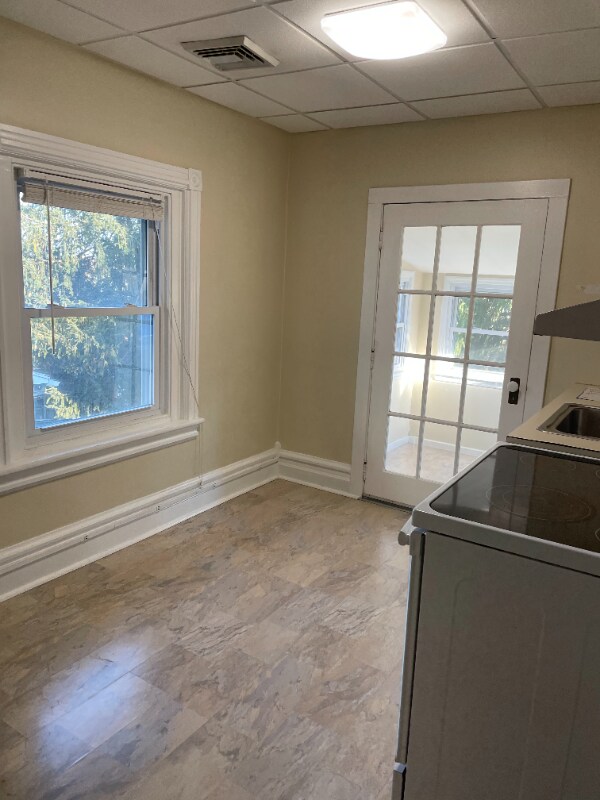 Building Photo - 1064 Delaware Ave