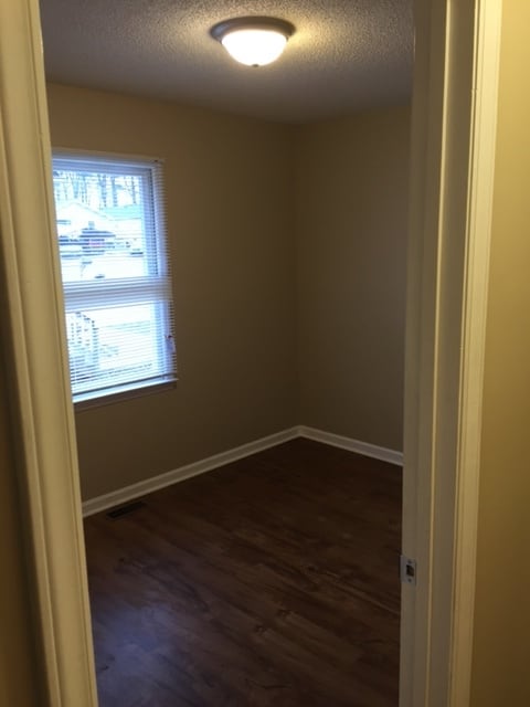 Building Photo - 6 Quad Oak Dr