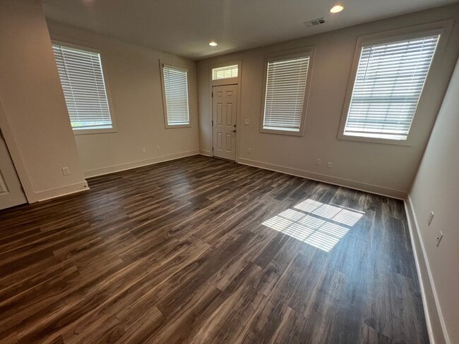 Foto del edificio - 547 N Ross St