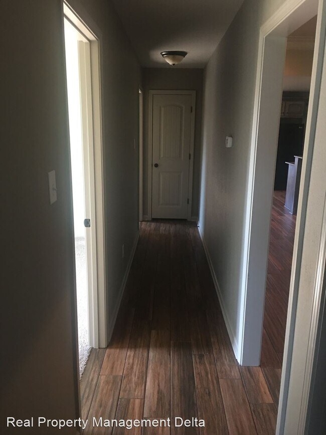 Building Photo - 4 br, 2 bath House - 14 Lilly Ann Circle