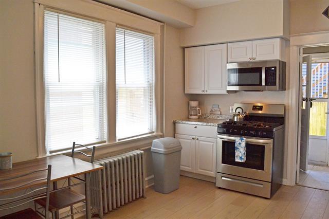 Foto del edificio - 112 N Avolyn Ave