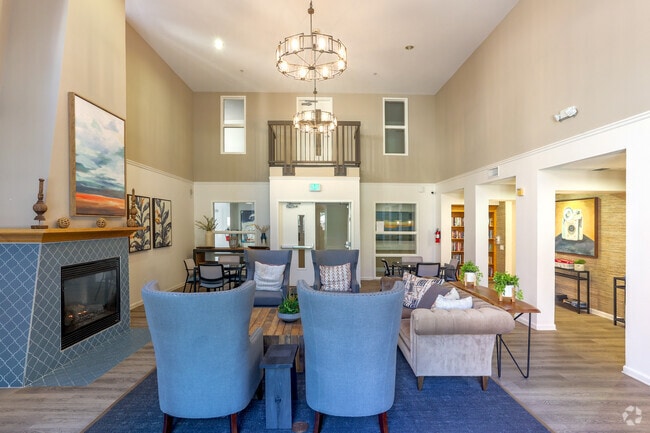 Lounge - The Village at Willow Glen - 55+ Only