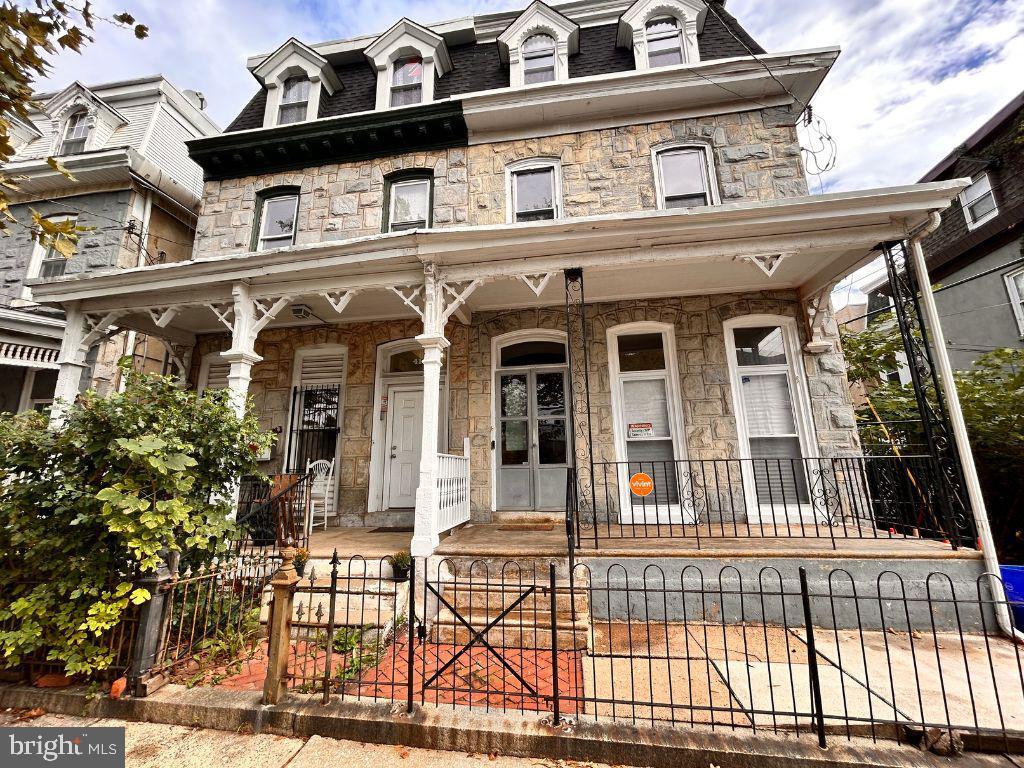 Foto principal - 411 N Preston St