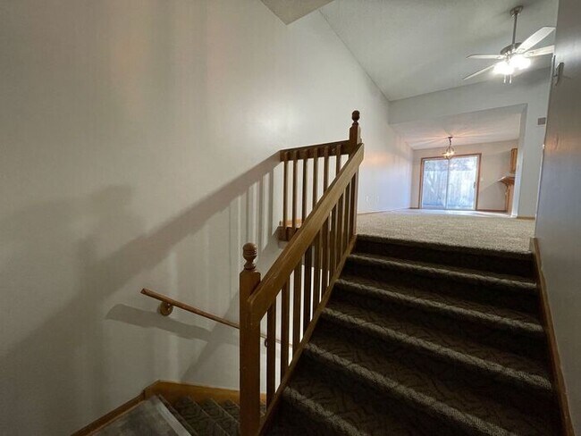 Foto del edificio - New Price - 3 Bedroom, 2 Bathroom Townhome...