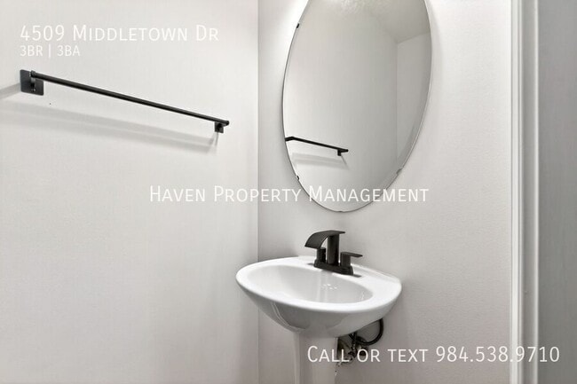Foto del edificio - 4509 Middletown Dr
