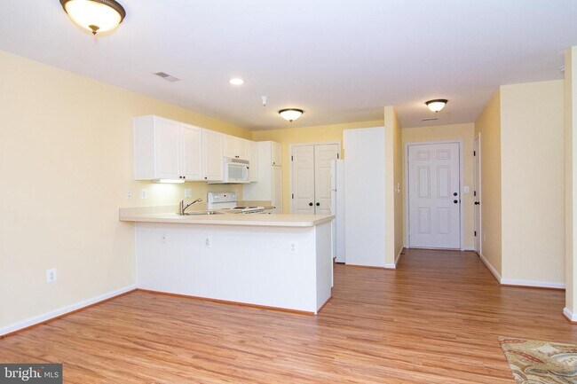 Building Photo - 32 Bella Vita Ct
