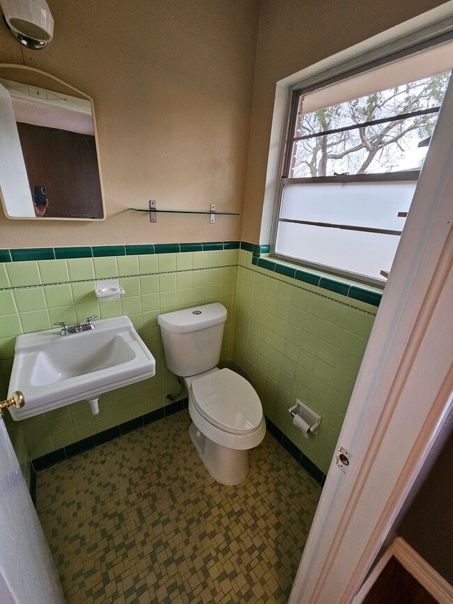 Photo - 2603 Robinwood Ln House