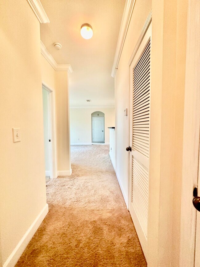 Building Photo - 6411 Borasco Dr