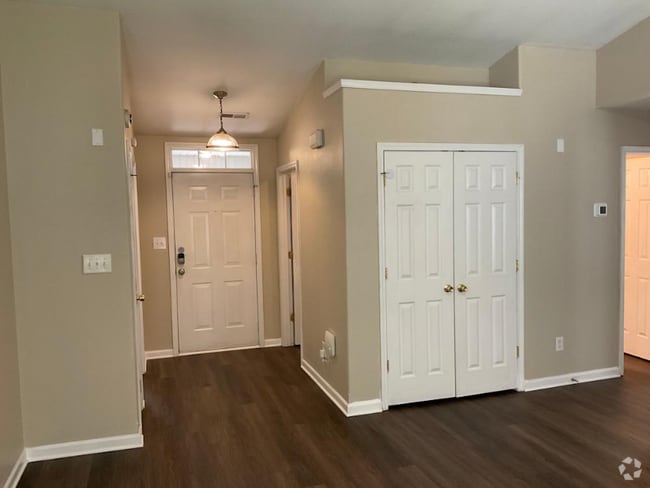 Building Photo - 1501 Majestic Meadow Dr