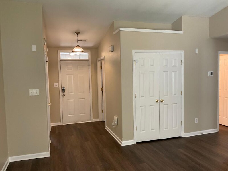 Foto principal - 1501 Majestic Meadow Dr