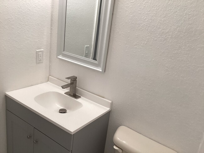 Foto del edificio - 2736 SE 15th Rd