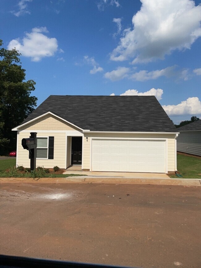 Building Photo - Cute Pickens Home