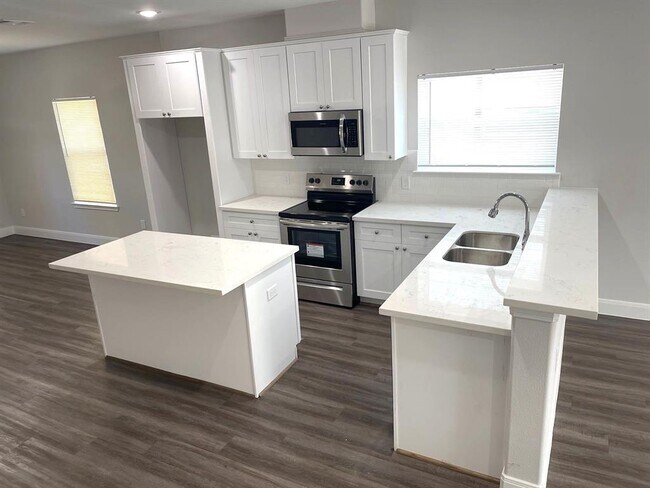 Foto del edificio - 8834 Nyssa St