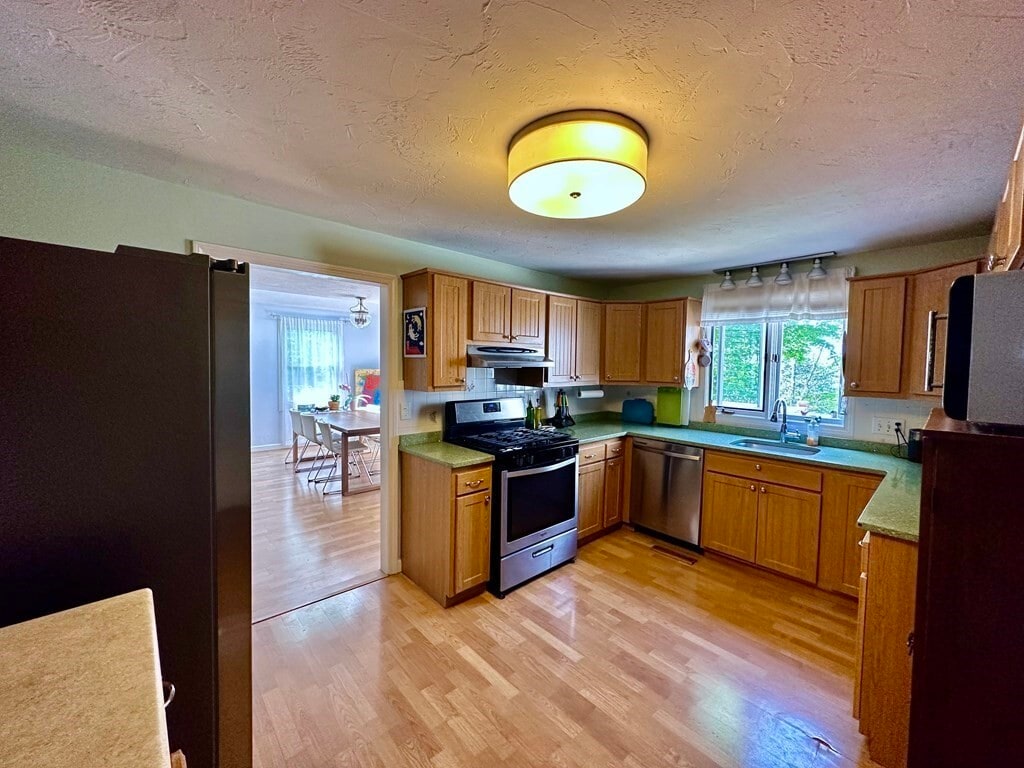 Primary Photo - 38 Crescent Rd