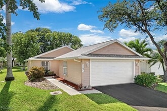 Building Photo - 14871 Crescent Cove Dr