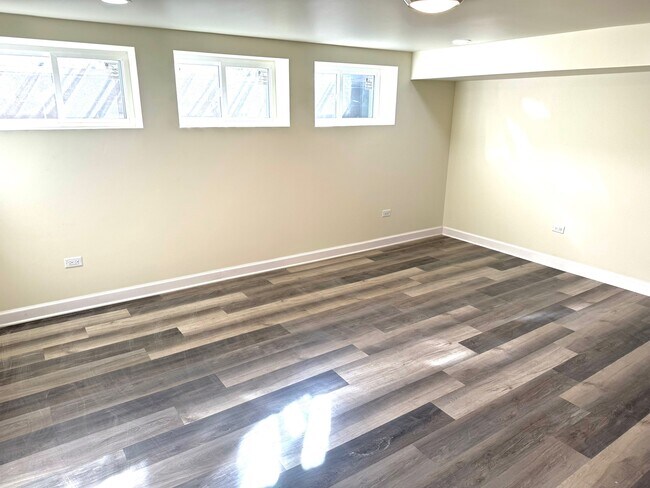 Foto del edificio - 10350 Milford St
