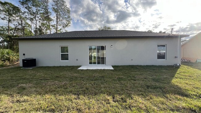 Building Photo - Wonderful BRAND NEW 3 BD/2BA Home in Beaut...