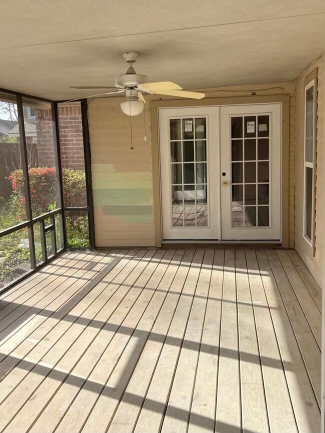 Building Photo - 14127 Sandfield Dr