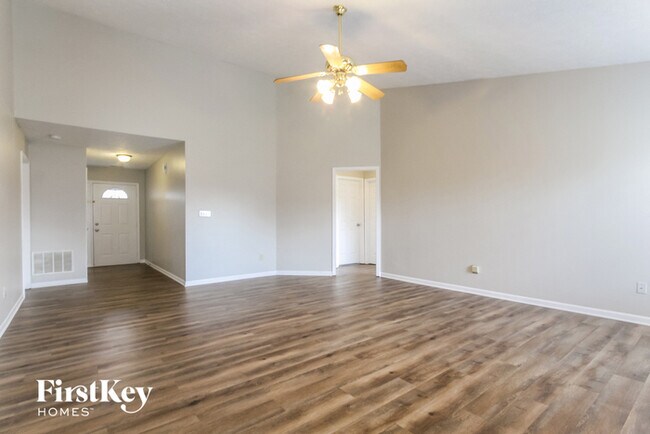 Building Photo - 460 Lullaby Blvd