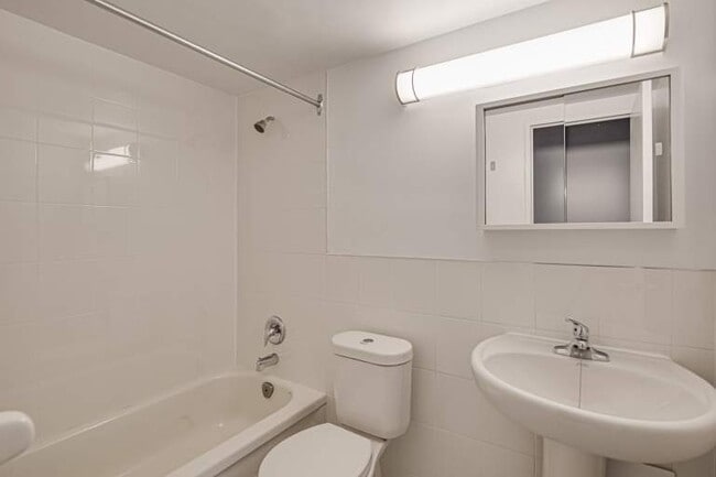 Building Photo - 24 Mabelle