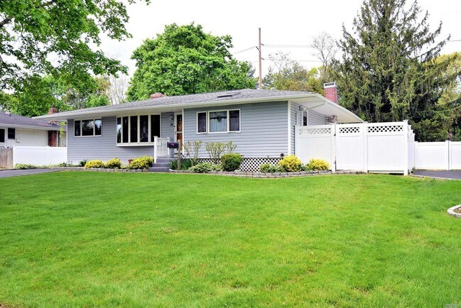 Building Photo - 31 Copperbeech Rd