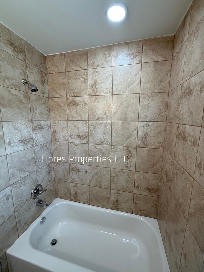 Foto del edificio - 1136 Pauline Ave