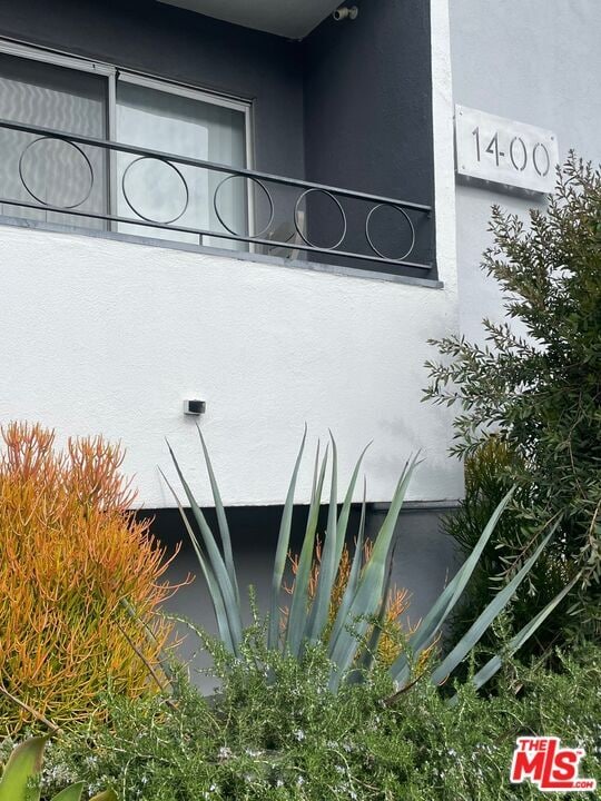 Building Photo - 1400 N Fairfax Ave