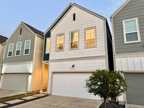 Building Photo - 7713 Johanna Pk Dr
