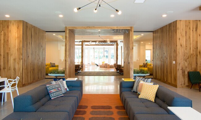 Foto del edificio - Spruce Apartments