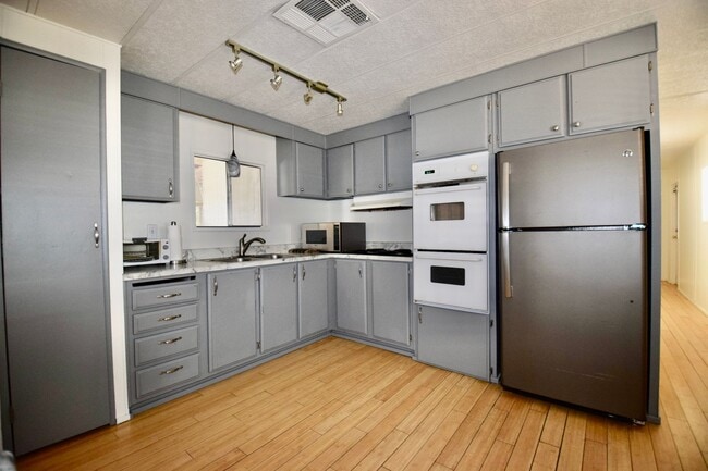 Building Photo - Great Mesa home