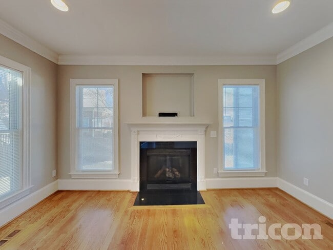 Building Photo - 415 Stranraer Ct