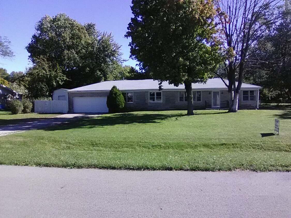 Primary Photo - 9645 Westfield Blvd