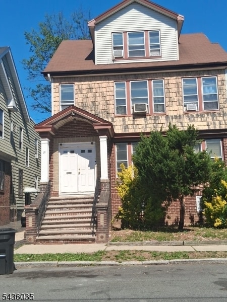 Building Photo - 19 Bayview Ave