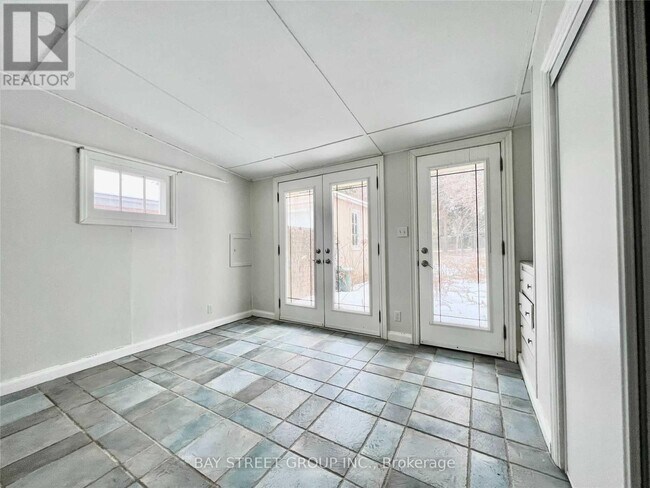 Building Photo - 316 Willowdale Ave