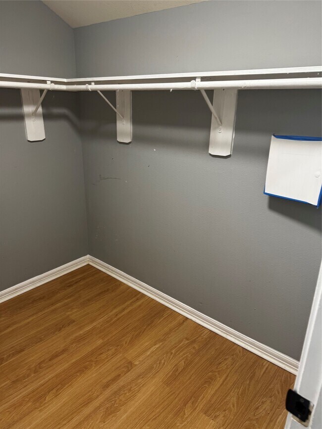 Foto del edificio - 4640 Knoxville St