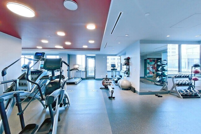 Foto del edificio - M1-4704N Washington Blvd