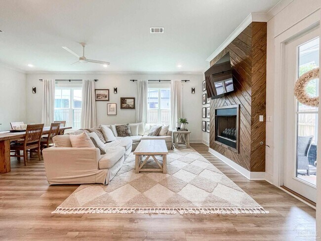 Foto del edificio - 13805 Red Drum Ct