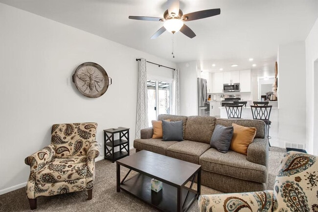 Building Photo - 9303 W Kentucky Pl