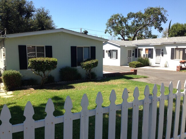 Building Photo - 10313 Eldora Ave