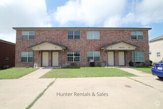 Building Photo - 1604 Aztec Trce