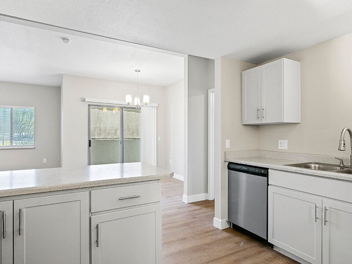 CONTRA-DEXTRA-AVENUE Sixth Avenue Place | Golden CO Flex Space | St. John Properties, Inc.