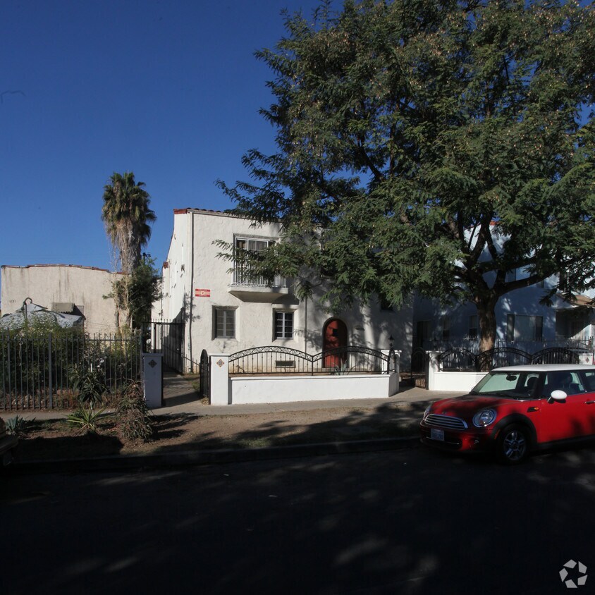 Foto del edificio - 1125 N New Hampshire Ave